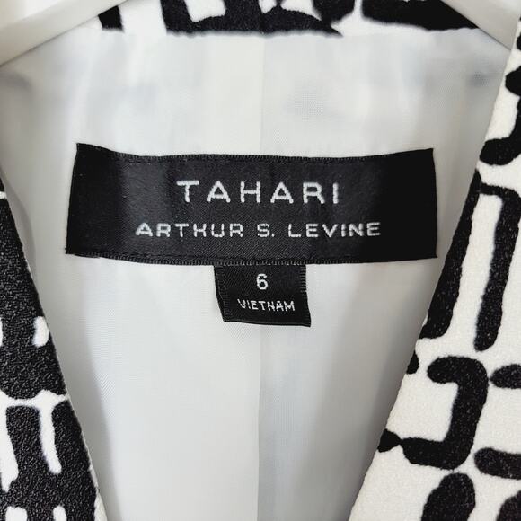 Tahari by Arthur S Levine Graphic Black and White Open Front Blazer - Size 6 - Picture 4 of 5